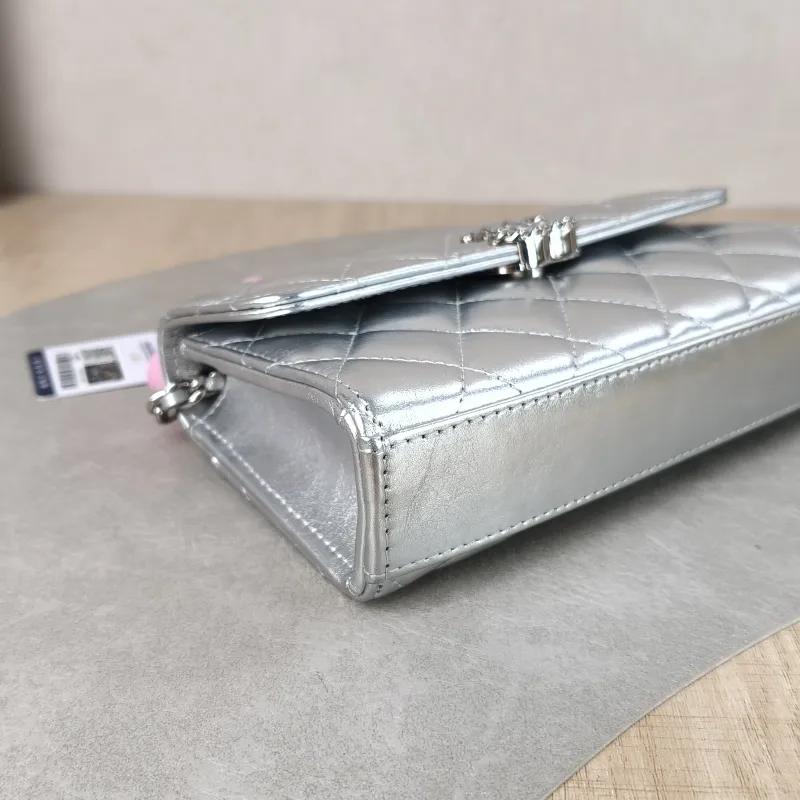 Chanel Crossbody Bag kelly Silver Waxed Leather One Size 18 × 4.5 × 10 cm — detail view 8 of 12
