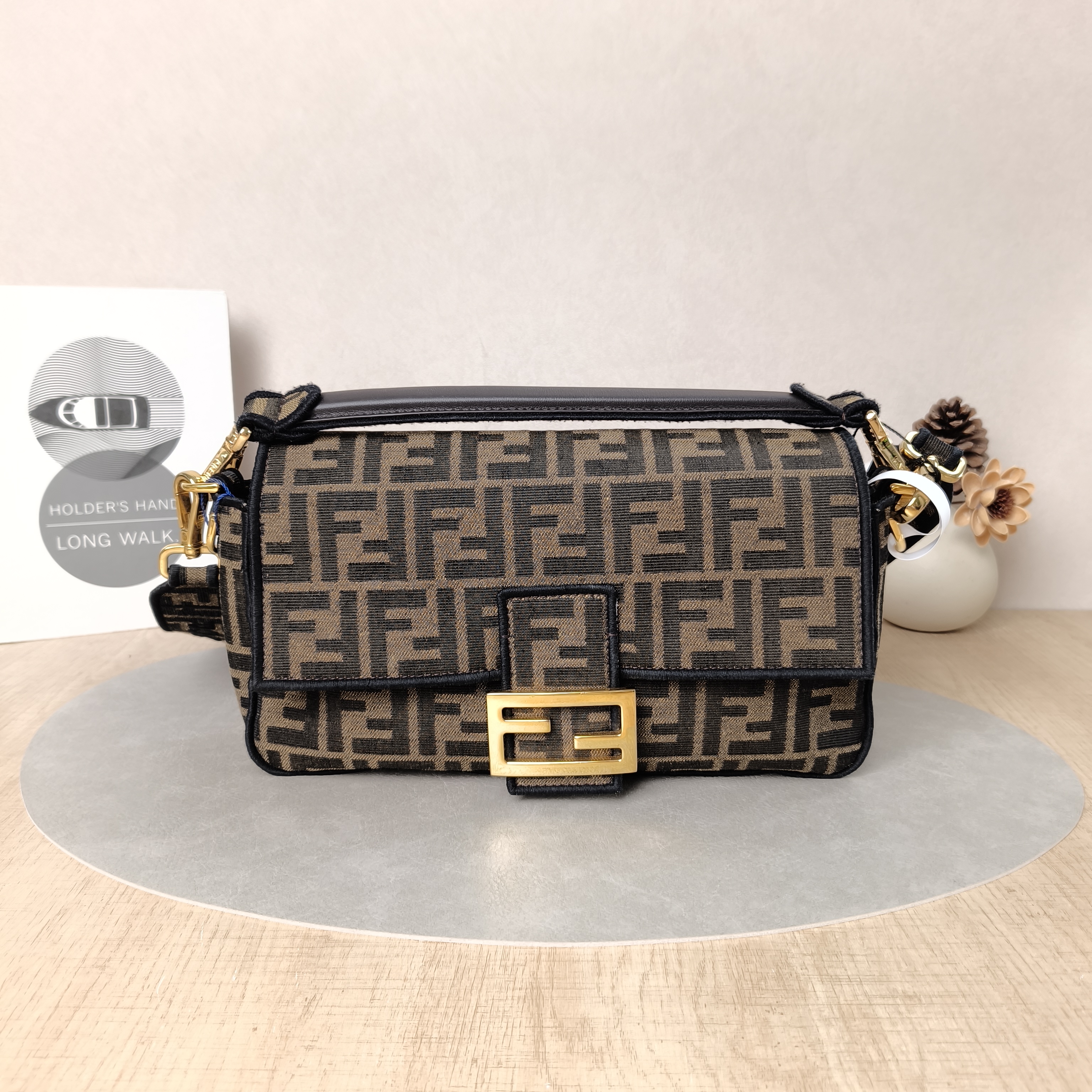 FENDI Crossbody Bag Baguette Baguette Bag Brown Canvas Medium27 × 6 × 15 cm