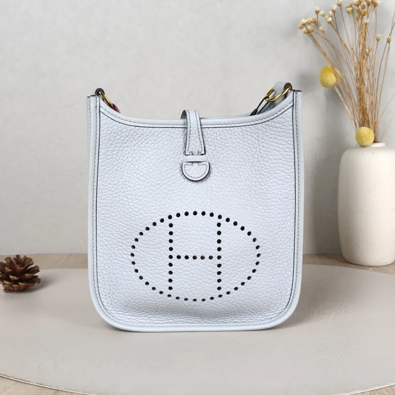 Hermès Crossbody Bag Evelyne Mini 16 Mini 16 TC Calfskin Mini 17 × 5.5 × 18 cm u Shoulder Strap