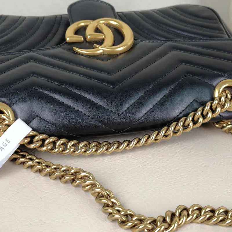 GUCCI Crossbody Bag GG Marmont Medium Marmont 26 Black CC alfskin Medium 26 × 7 × 15 cm — detail view 5 of 13