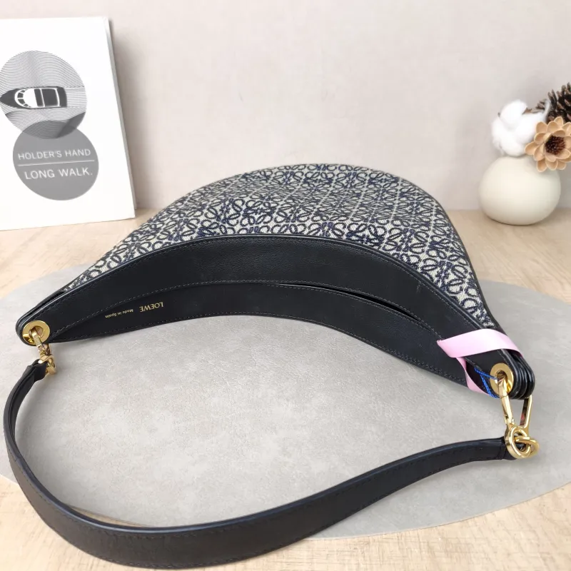 LOEWE Shoulder Bag luna Shoulder Bag Black Canvas One Size 30 × 8 × 28 cm — detail view 11 of 12