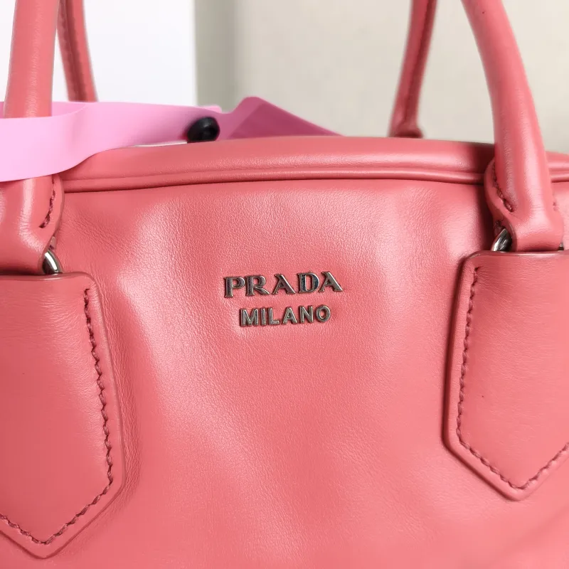 PRADA Crossbody Bag Crossbody Bag Pink Calfskin One Size 22 × 13 × 16 cm — detail view 4 of 12