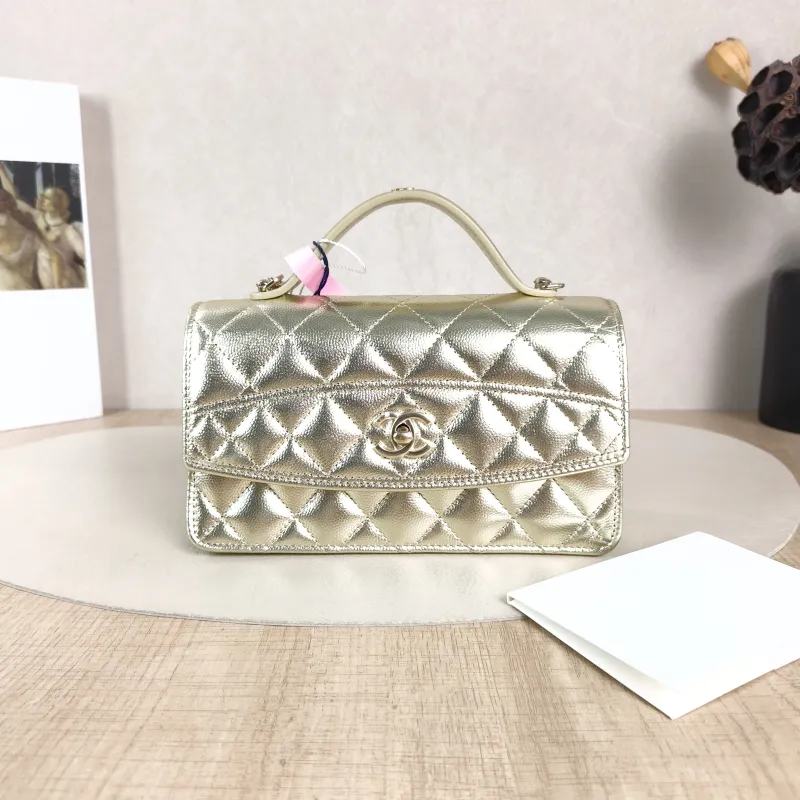 Chanel Crossbody Bag26c Gold Grained Calfskin One Size18.5 × 6 × 11 cm — cover view 3 of 6