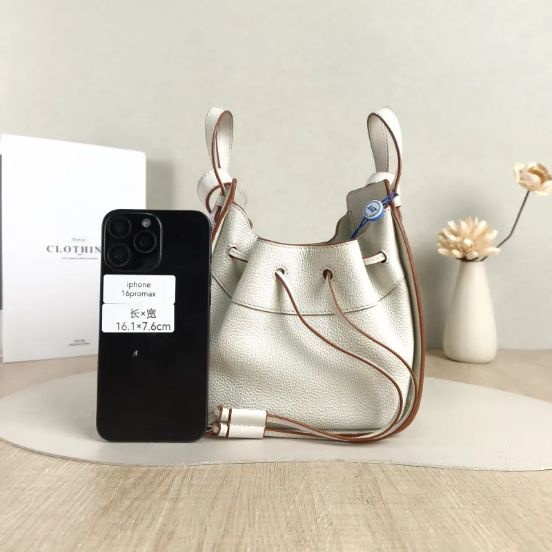 LOEWE Crossbody Bag Hammock White Calfskinmini17 × 11 × 19.5 cm — cover view 2 of 5
