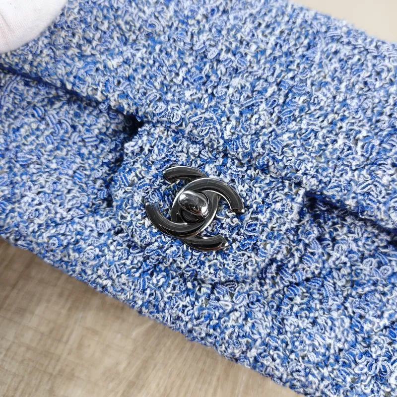 Chanel Crossbody Bag Classic Flap Large Mini CF Mini Blue mini 20 × 6 × 12 cm — detail view 3 of 11