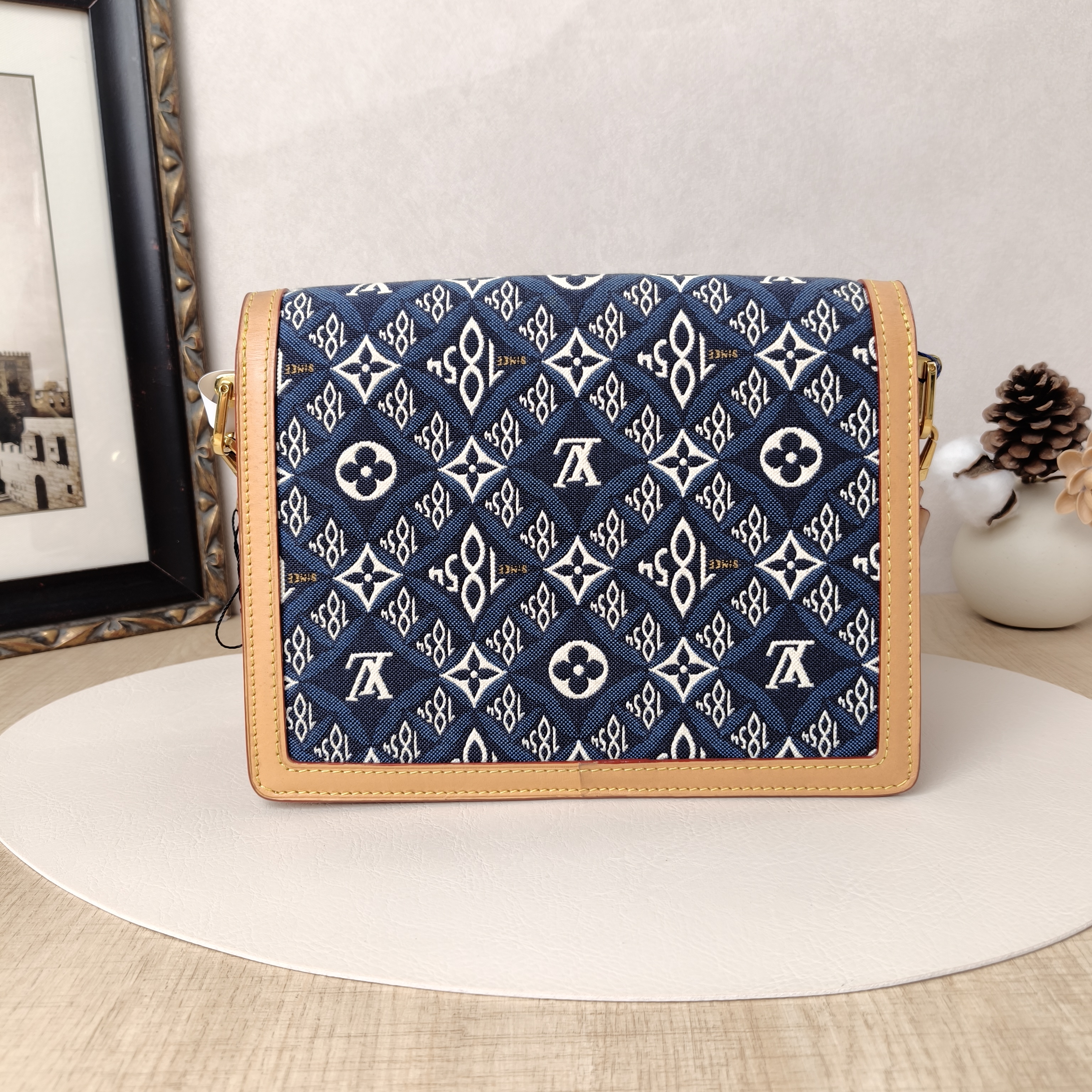 Louis Vuitton Crossbody Bag Dauphine 1854 Medium25 × 10.5 × 17 cm — cover view 6 of 10