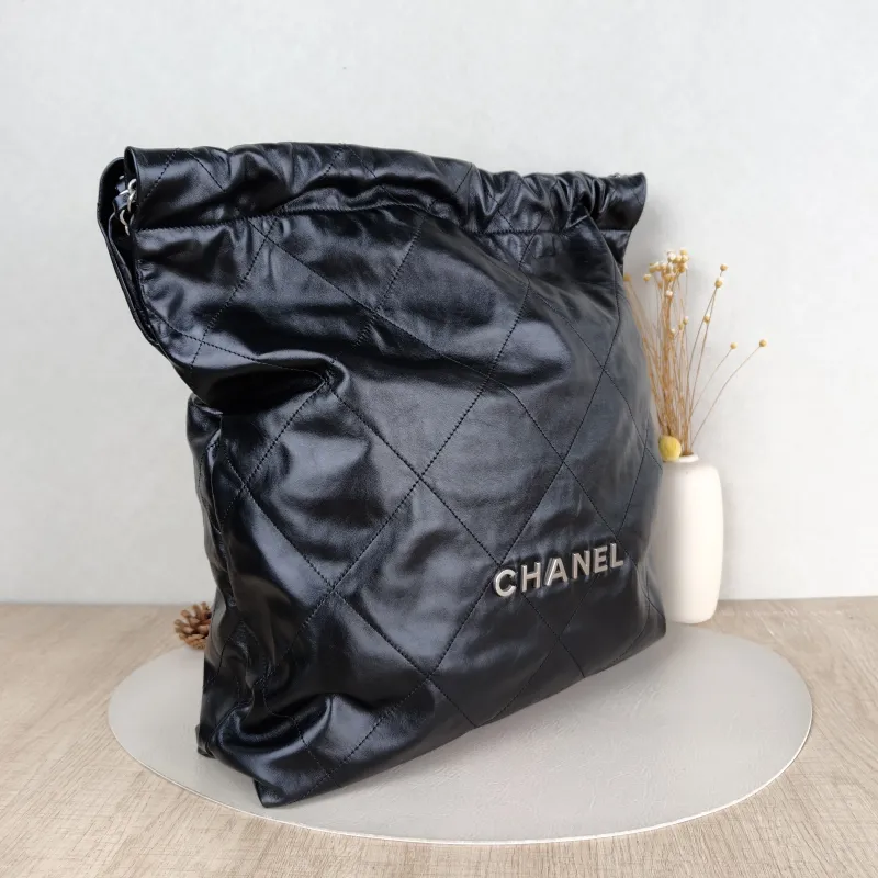 Chanel Shoulder Bag 22Bag Black CC alfskin Large 48 × 10 × 45 cm — cover view 5 of 5