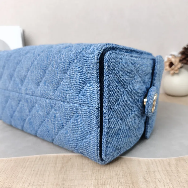 Chanel Shoulder Bag 25Bag Blue Small 26 × 14 × 30 cm — detail view 6 of 15