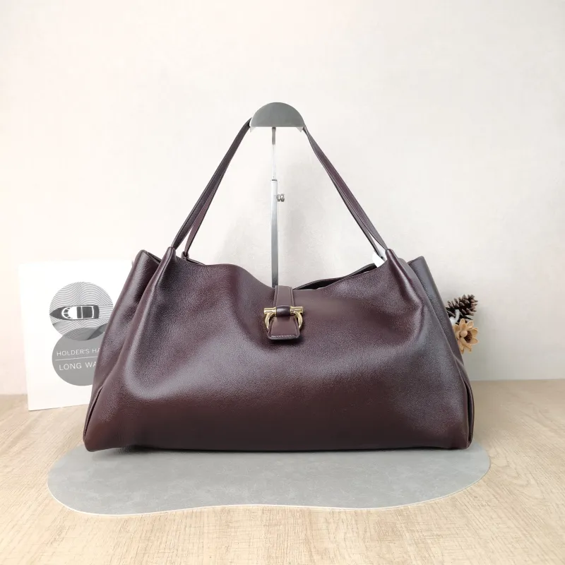 FERRAGAMO Top Handle Bag Tote Bag Red Calfskin One Size41 × 19 × 26 cm