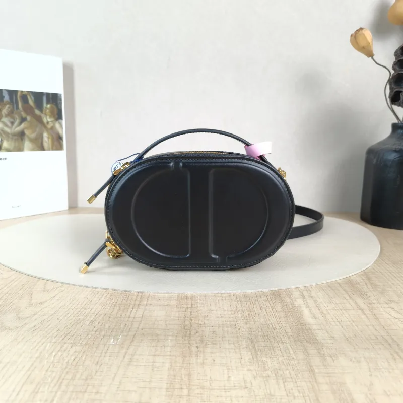 DIOR Shoulder Bag CD Signature Camera Bag Black Calfskin One Size18 × 6.5 × 11 cm