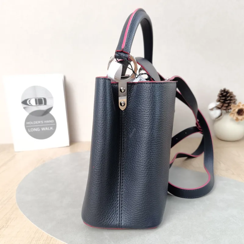Louis Vuitton Top Handle Bag Capucines Black Calfskin Medium31.5 × 11 × 20 cm — detail view 10 of 22