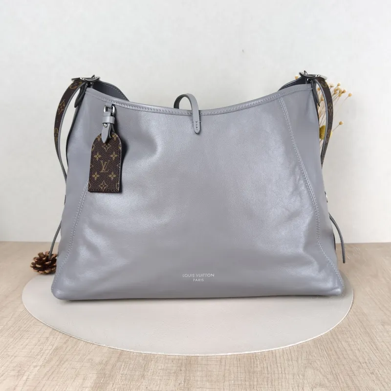 Louis Vuitton Crossbody Bag Carryall Vibe Grey SL ambskin Medium39 × 15 × 30 cm