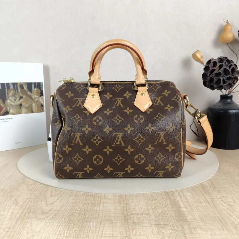 Louis Vuitton Crossbody Bag Speedy25Shoulder Strap Edition-Monogram PVC Medium25 × 15 × 19 cm — cover view 5 of 6