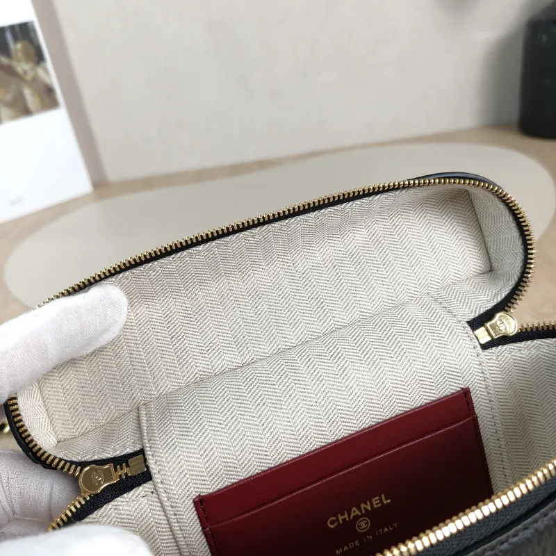 Chanel Crossbody Bag lp Box Bag Top Handle Crossbody Bag Black Calfskin One Size 19 × 5 × 12 cm — detail view 9 of 12