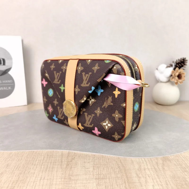Louis Vuitton Crossbody Bag ENVELOPE Camera Bag Messenger Bag Tyler PVC One Size 23.5 × 8.5 × 15.5 cm — cover view 3 of 6