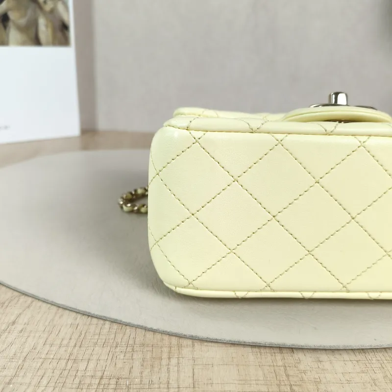 Chanel Crossbody Bag c Yellow Lambskin Mini 17 × 8 × 13.5 cm — detail view 2 of 14