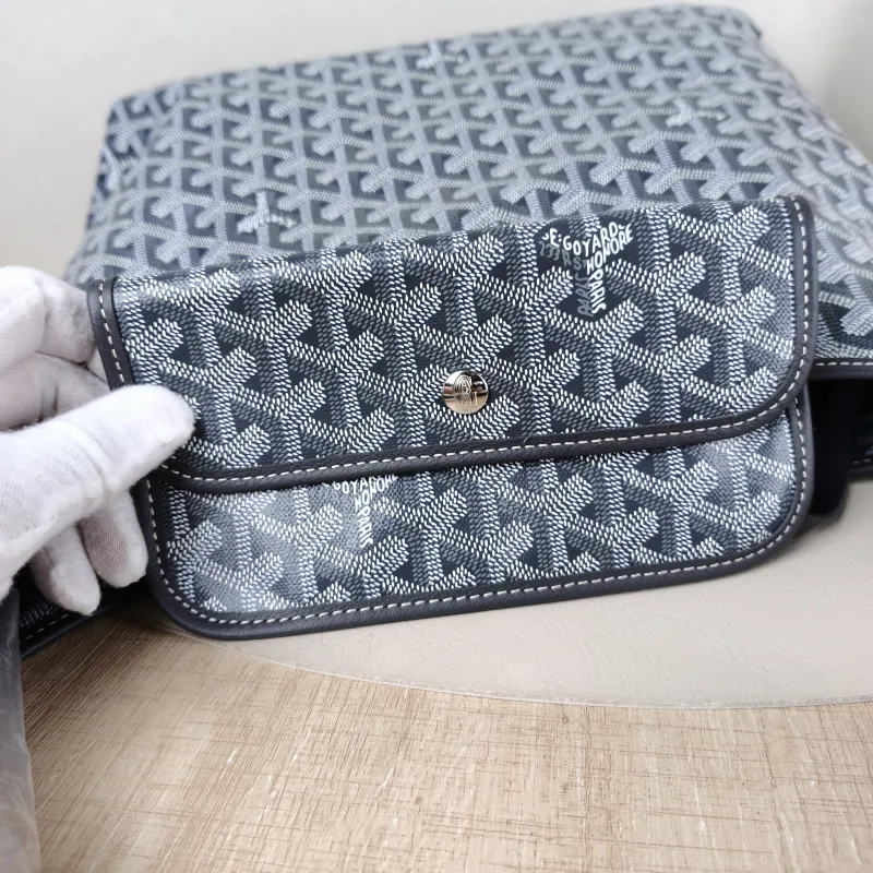 GOYARD Shoulder Bag Boheme Hobo​ Grey ine Canvas Small 43 × 14 × 27 cm — detail view 1 of 11