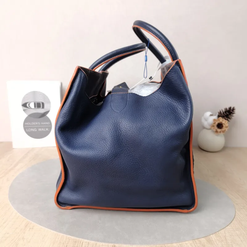 CELINE Top Handle Bag Luggage Phantom Navy Calfskin Medium30 × 24 × 28 cm — detail view 5 of 12