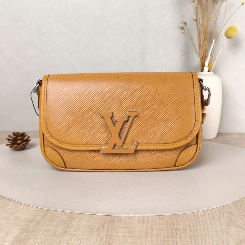 Louis Vuitton Shoulder Bag BUCI Epi Embossed Calfskin 24.5 × 9 × 15.5 cm