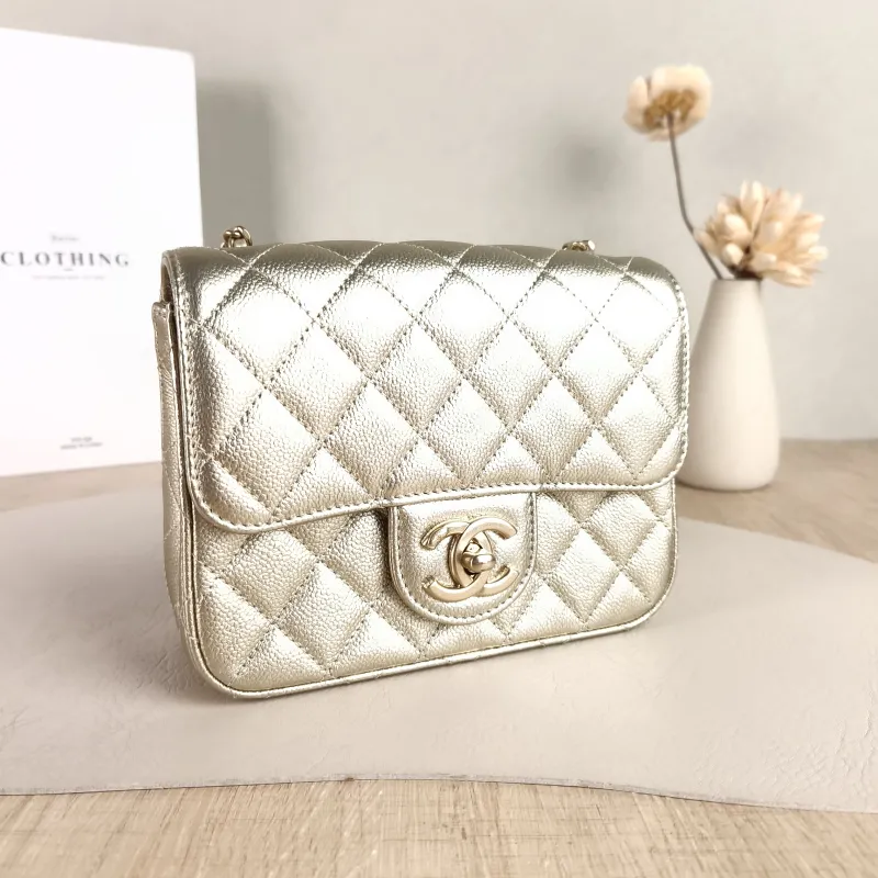 Chanel Crossbody Bag c Grained Calfskin Mini 17 × 8 × 13.5 cm — cover view 2 of 6