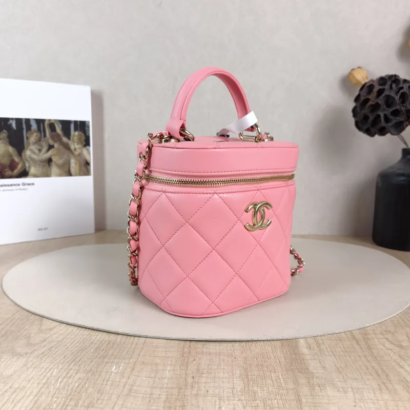 Chanel Crossbody Bag Trendy cc Crossbody Bag Pink Lambskin One Size15.5 × 12 × 16 cm — cover view 3 of 5