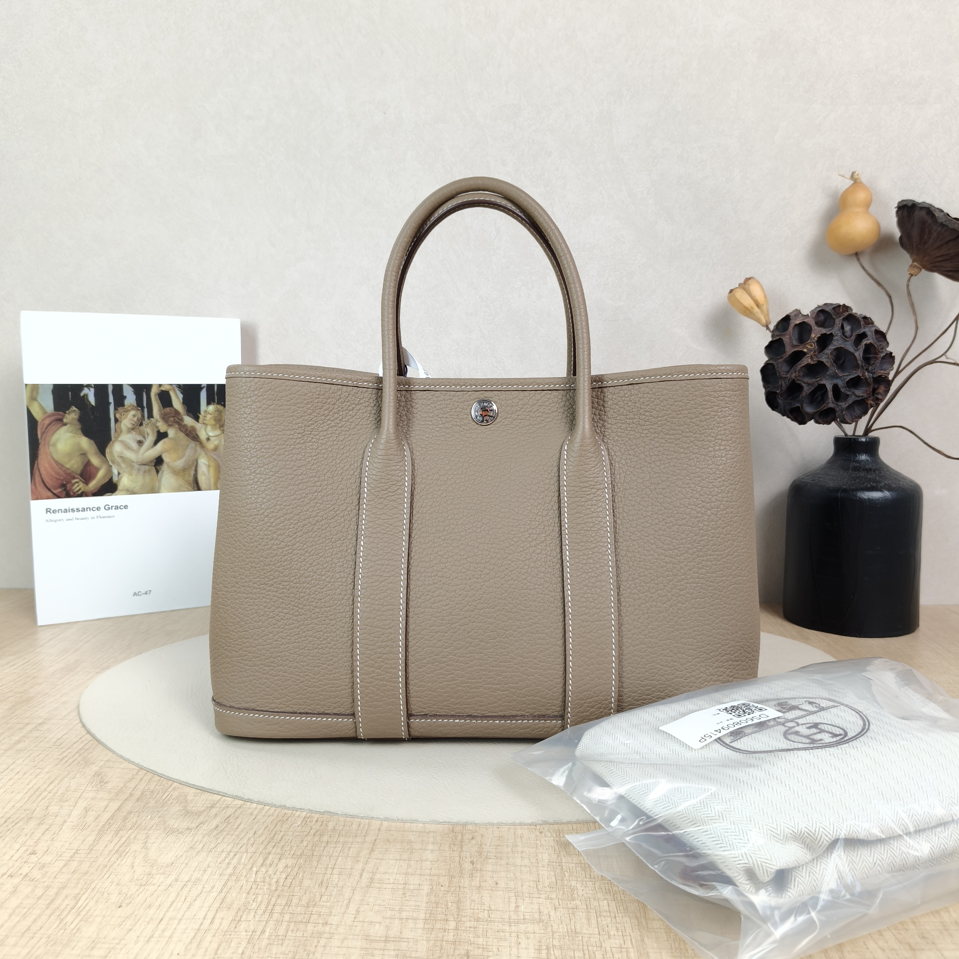 Hermès Top Handle Bag Garden Party 30 3018 Negonda Calfskin Medium30 × 13 × 21 cm — cover view 3 of 6