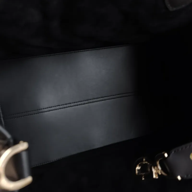 DIOR Top Handle Bag TOUJOURS Black Calfskin Medium 28.5 × 17 × 21.5 cm — detail view 5 of 10