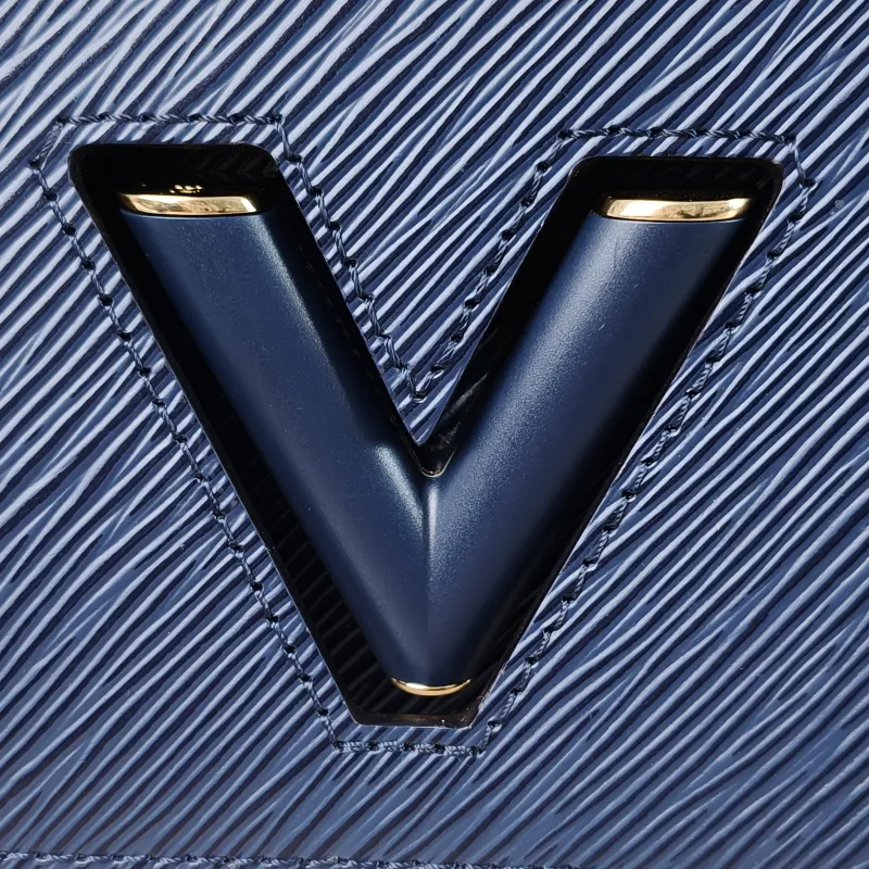 Louis Vuitton Crossbody Bag Twist Blue Calfskin Medium 23 × 9.5 × 17 cm — detail view 8 of 14