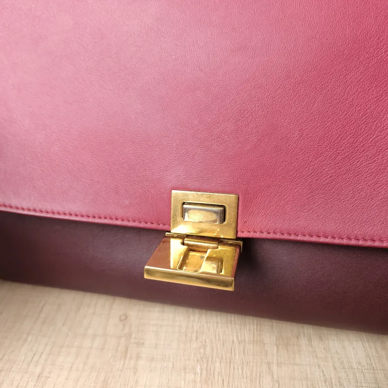 CELINE Crossbody Bag Trapeze Colorblock Calfskin Small27 × 13 × 22 cm — detail view 2 of 14