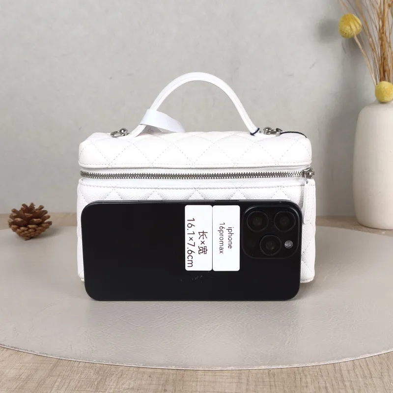 Chanel Crossbody Bag26s lp Box Bag Top Handle Crossbody Bag White Calfskin One Size 19.5 × 5 × 17 cm — cover view 3 of 5