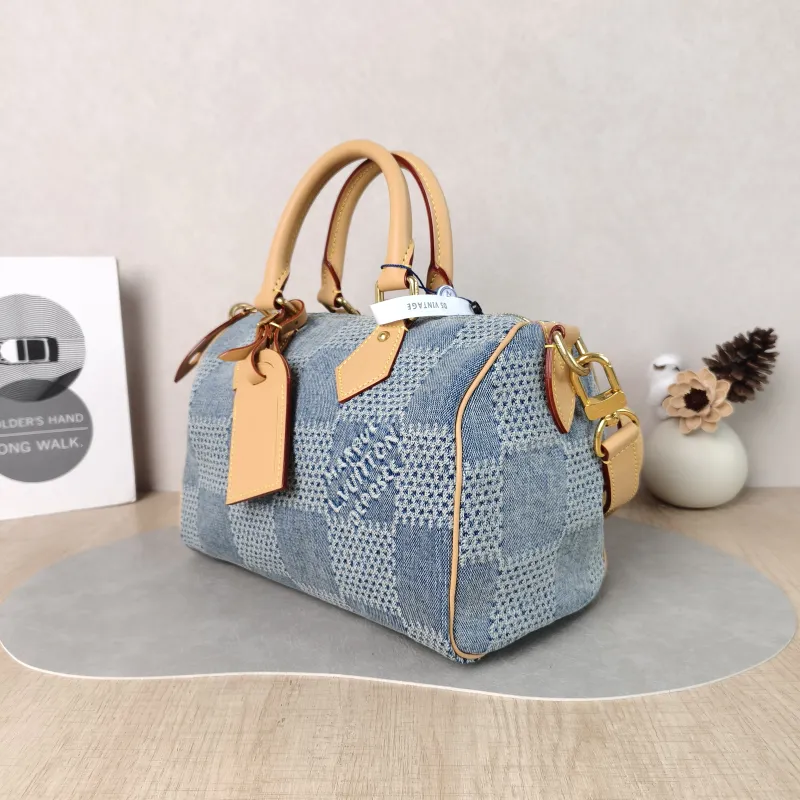 Louis Vuitton Crossbody Bag Speedy25 Medium 25 × 15 × 19 cm — cover view 3 of 6