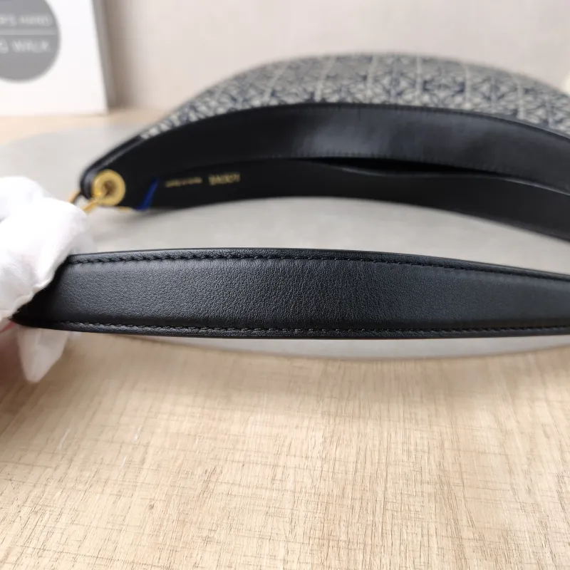 LOEWE Shoulder Bag luna Shoulder Bag Black Canvas Small 30 × 6 × 21 cm — detail view 3 of 11