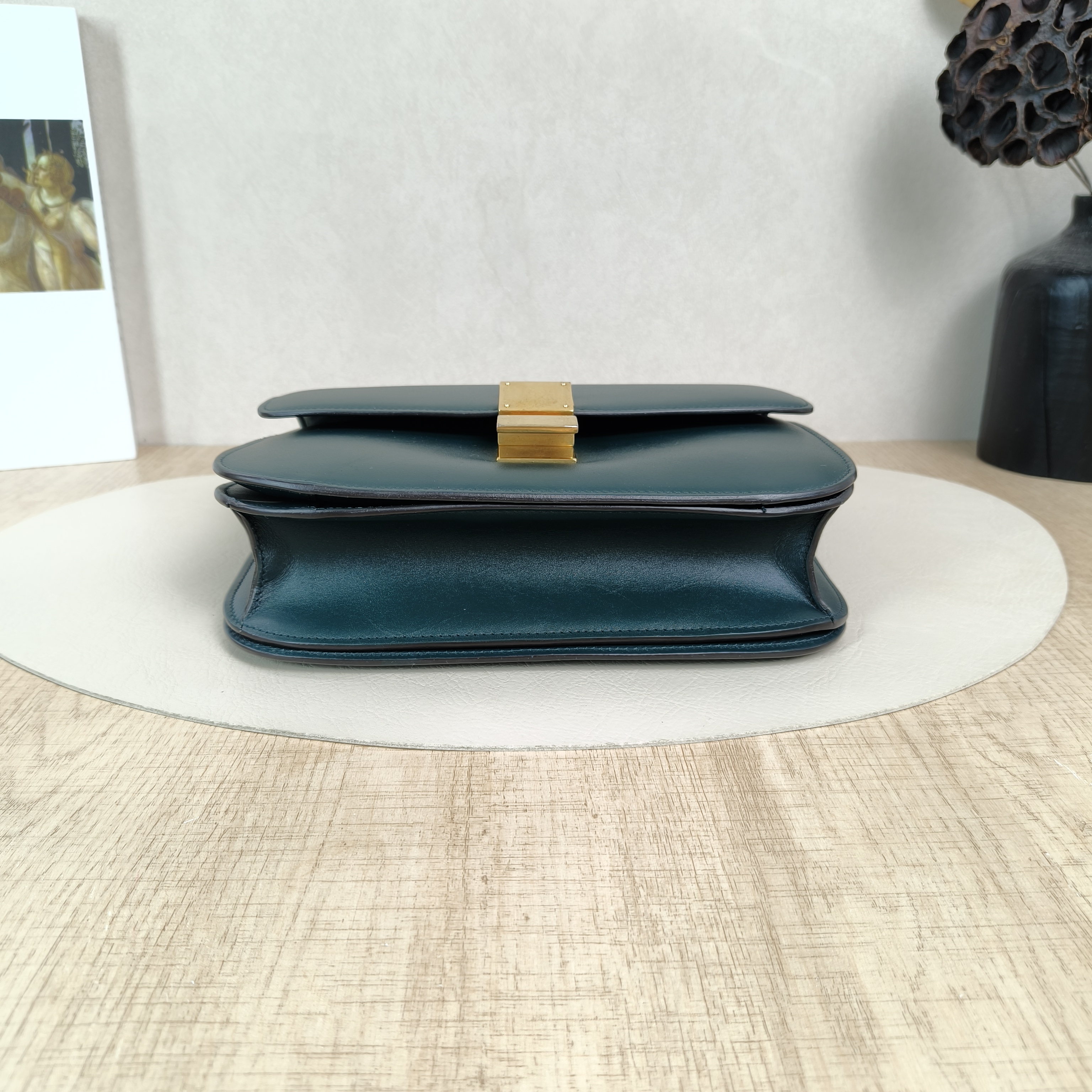 CELINE Crossbody Bag Classic Box Green Calfskin Medium24 × 7 × 18 cm — cover view 4 of 5