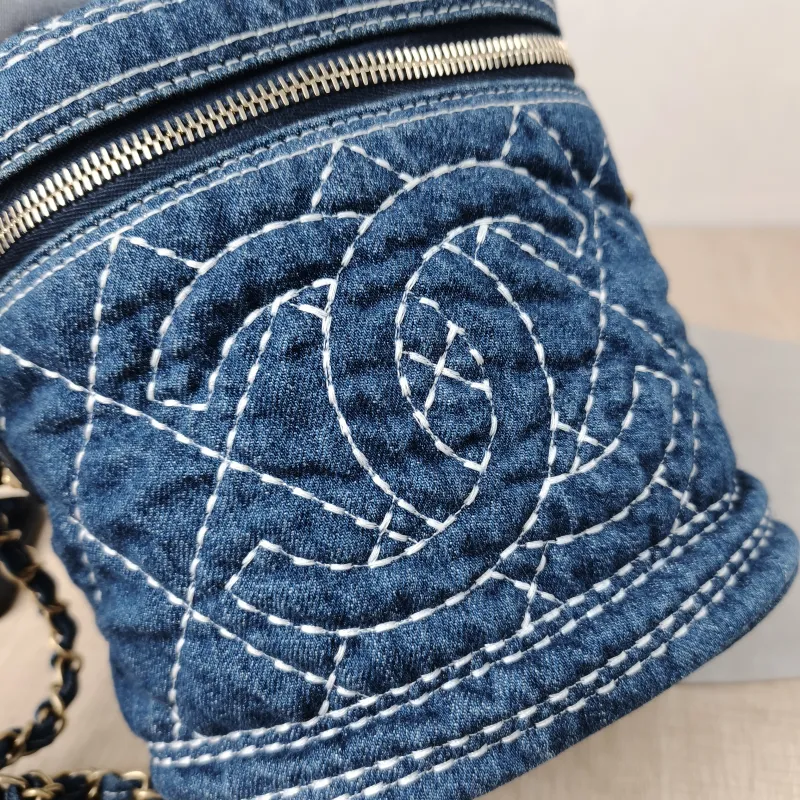 Chanel Top Handle Crossbody Bag Blue One Size17 × 13 × 18 cm — detail view 11 of 20