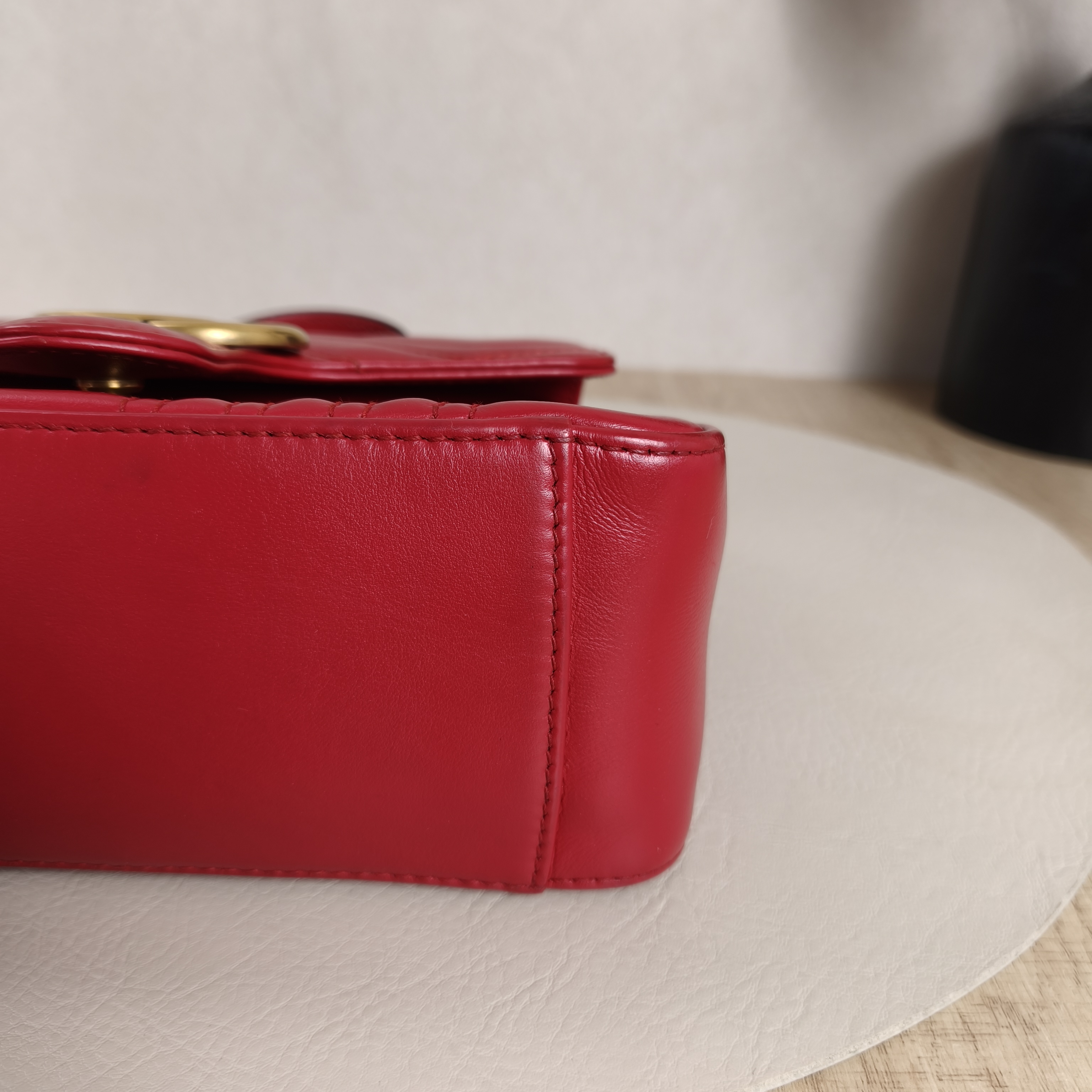 GUCCI Crossbody Bag GG Marmont Marmont Red Calfskin21 × 8 × 15.5 cm — cover view 4 of 10