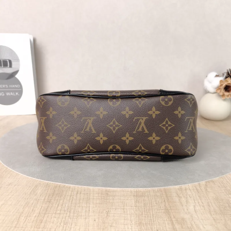 Louis Vuitton Crossbody Bag Boulogne PVC Small26 × 9.5 × 16 cm — cover view 3 of 6