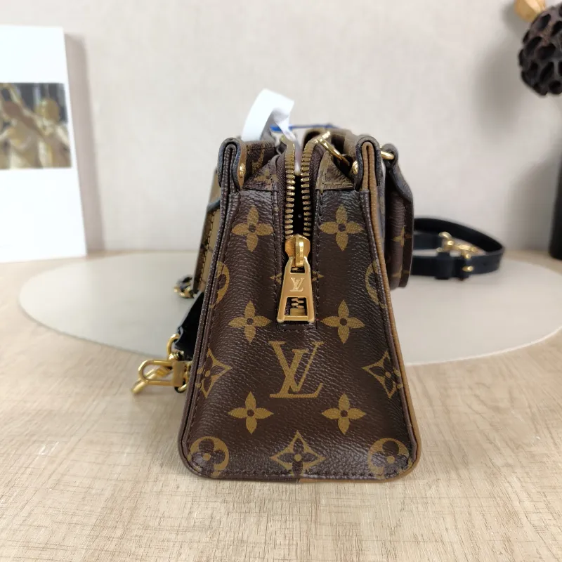 Louis Vuitton Crossbody Bag Onthego East West Two Straps Monogram PVC Small 25 × 10 × 13 cm — detail view 5 of 12