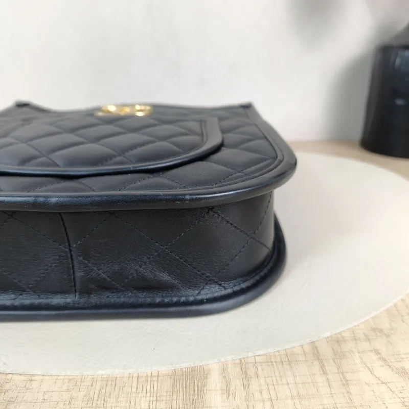 Chanel Crossbody Bag hobo Black Calfskin One Size 22 × 6 × 24 cm — detail view 9 of 10