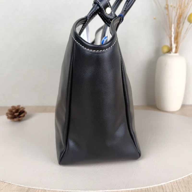 Miumiu Shoulder Bag IVY Tote Shopping Tote Black CC alfskin Small22 × 12 × 23.5 cm — detail view 5 of 12