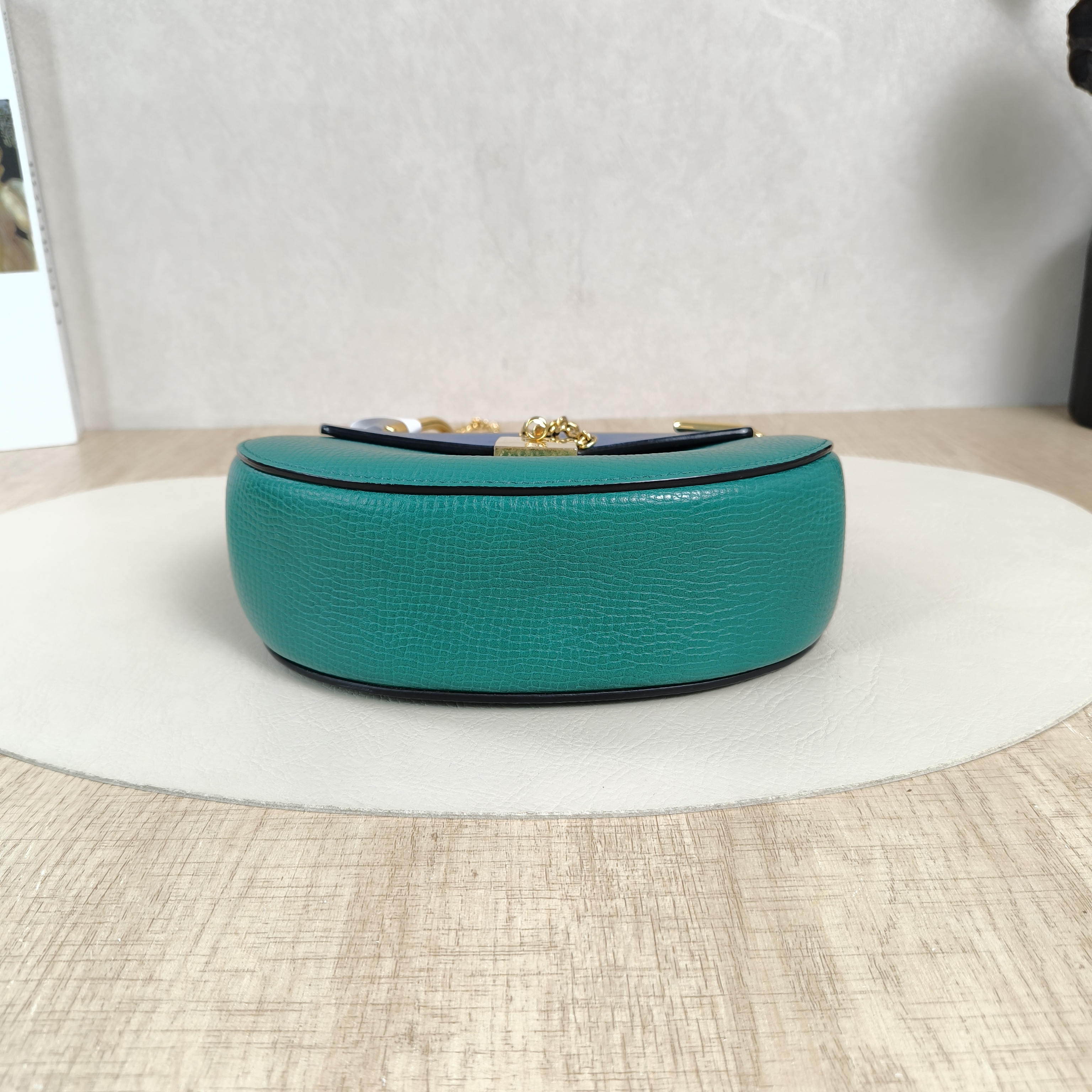 Chloé Crossbody Bag Crossbody Bag Green Blue Calfskin One Size19 × 6 × 18 cm — cover view 2 of 5