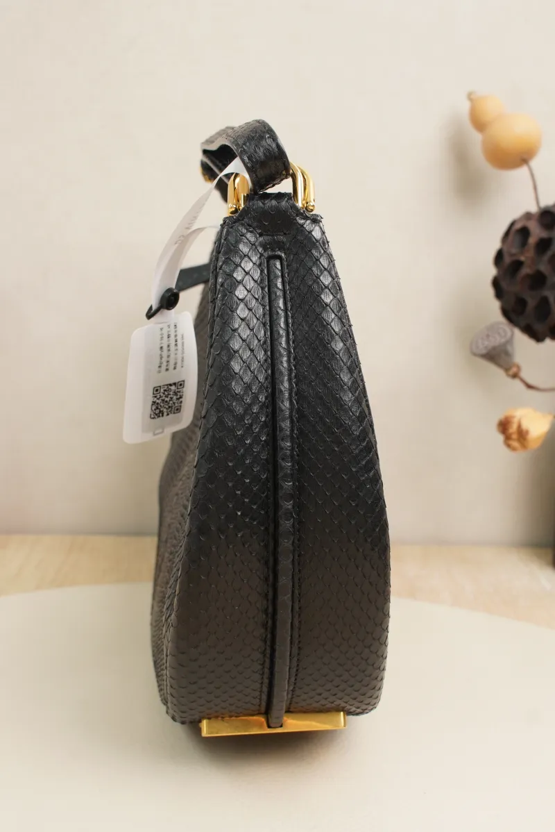 FENDI Bag Black One Size — detail view 7 of 13