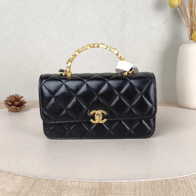 Chanel Crossbody Bag Black Lambskin 17 × 4 × 9 cm