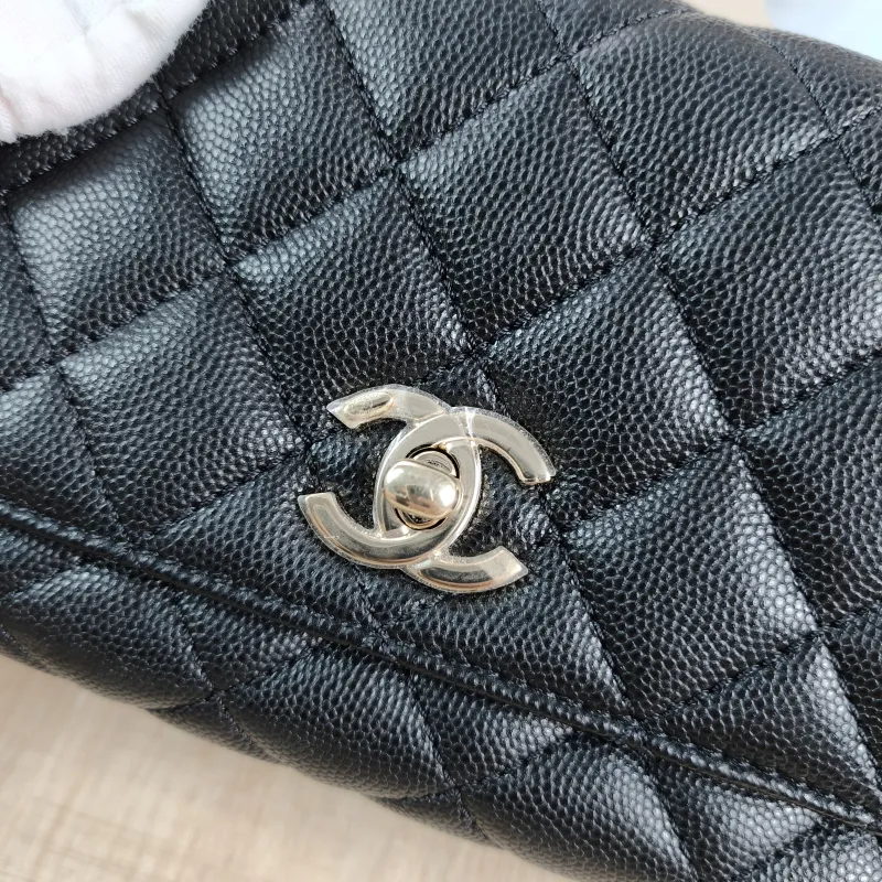 Chanel Top Handle Bag Coco Handle​Black Grained Calfskinmini19 × 9 × 13 cm — detail view 11 of 14