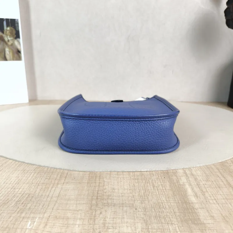 Hermès Crossbody Bag Evelyne Mini 16 Mini 16 Blue TC Calfskin Mini 17 × 5.5 × 18 cm D — cover view 5 of 6