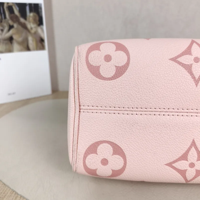 Louis Vuitton Crossbody Bag Speedy20 Pink Empreinte Embossed Calfskin Small 20.5 × 12 × 13.5 cm — detail view 4 of 10