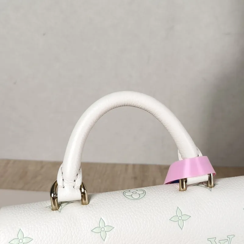 Louis Vuitton Crossbody Bag MADELEINE White · Green Calfskin nano 21 × 6 × 12.5 cm — detail view 1 of 11
