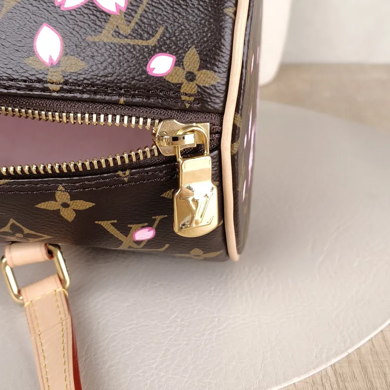 Louis Vuitton Shoulder Bag Papillon Monogram · PVC One Size30 × 15 × 15 cm — detail view 5 of 14