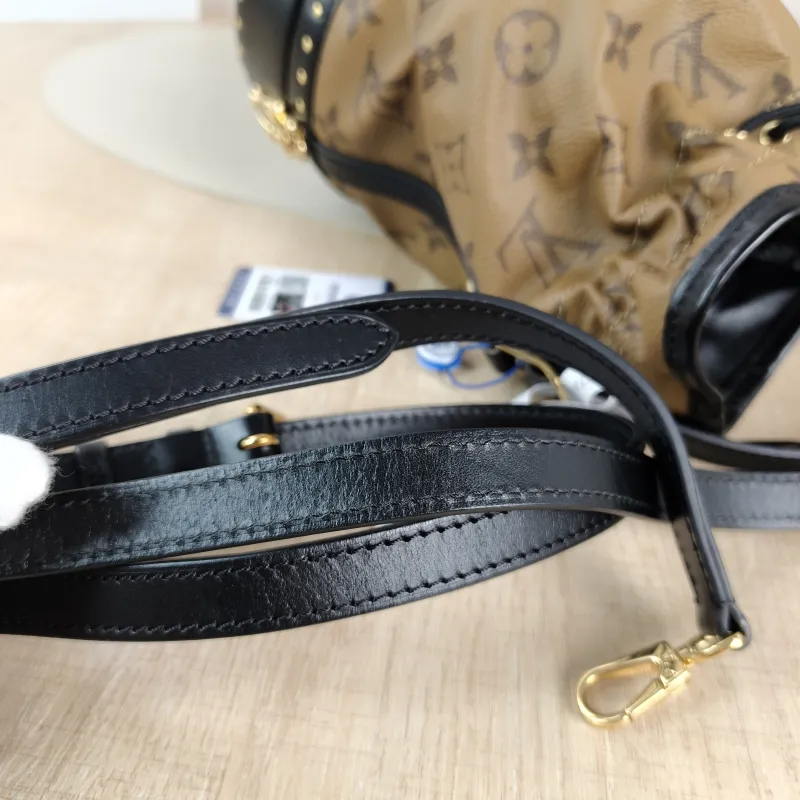 Louis Vuitton Shoulder Bag Petit Noe Edition Bucket Bag Monogram PVC One Size 13.5 × 13.5 × 22 cm — detail view 9 of 13