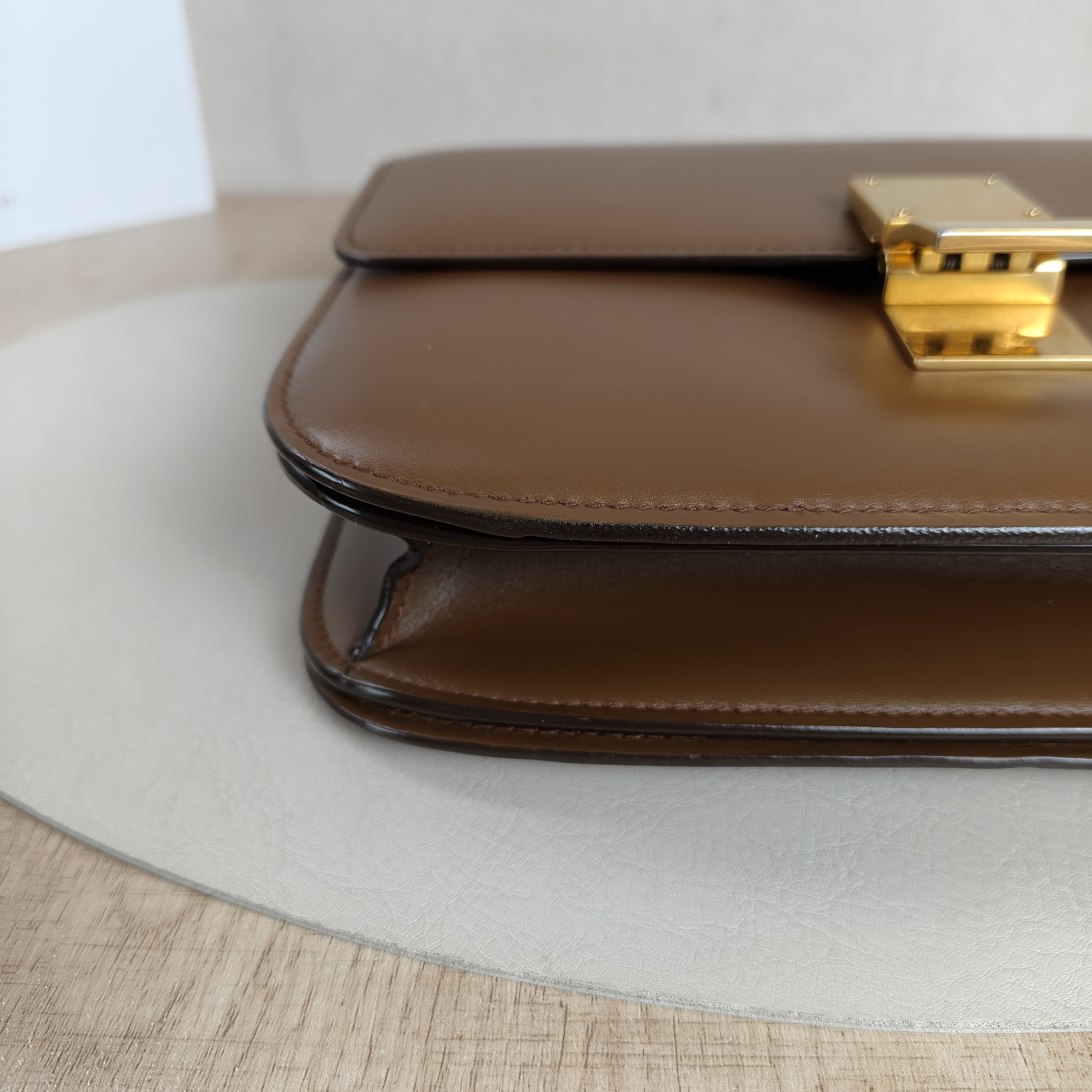 CELINE Crossbody Bag Classic Box CC alfskin Medium24 × 7 × 18 cm — cover view 3 of 10
