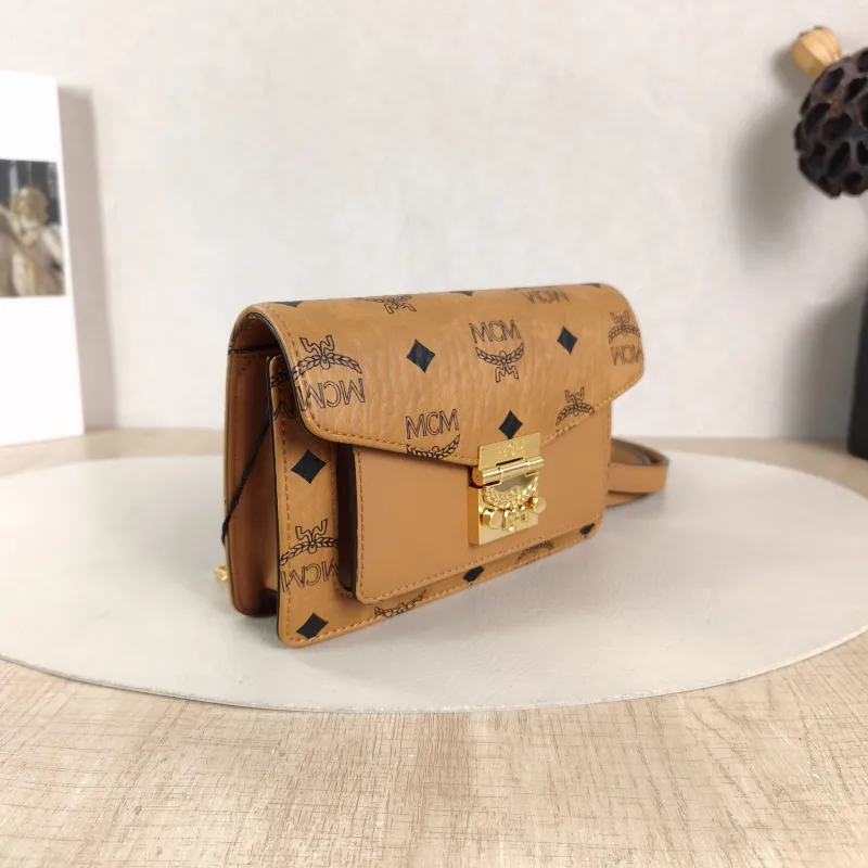 MCM Belt Bag Belt Bag One Size 18 × 4 × 11.5 cm — cover view 2 of 5